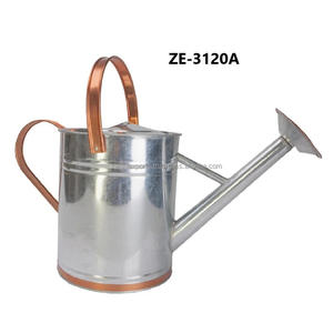 Arrosoir artisanal en acier inoxydable de style vintage, écologique, capacité 1,5 L, finition galvanisée, fonction de pulvérisation - Product Image 2