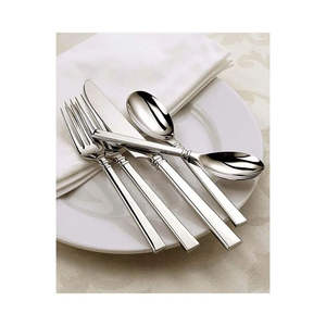 Ensemble de couverts en métal de style moderne avec finition polie, adapté à la cuisine, à la salle à manger, aux hôtels et aux événements - Product Image 1