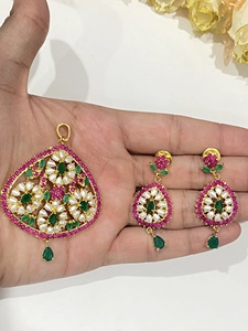 Conjunto de Collar y Pendientes de Oro Laminado en Latón con Gema de Circonita Cúbica Corte Princesa y Engaste de Canal, de Moda para Mujer, Certificado IGI, Regalo - Product Image 3