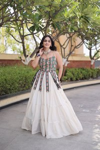Lehenga Choli 100% coton pour femmes pour les festivals de Navratri à prix de gros, Lehenga glamour - Product Image 1
