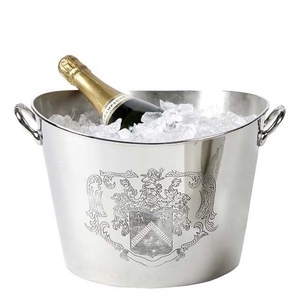 Enfriador de Vino con Diseño Heráldico de la Colección Heritage – Recipiente para Champán de Acero Inoxidable Pulido con Grabado Heráldico - Product Image 3