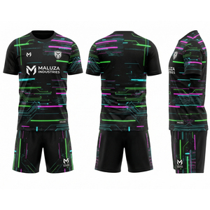 Tenue d'entraînement de football professionnelle, ensemble maillot et short de football personnalisé, vêtements de sport respirants, MALUZA Industries - Product Image 1