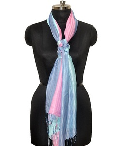 Proveedor indio de chales de la mejor calidad, bufanda de lujo más vendida disponible a un precio razonable, bufandas largas de jacquard tejidas en color liso. - Product Image 6