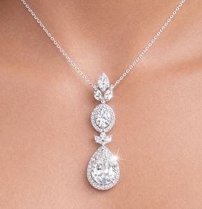 Collier élégant de qualité supérieure, pendentif cascade effet diamant, pour réceptions de mariage, fabriqué en Inde - Product Image 1