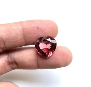 Pierre de tourmaline rose naturelle de 11,68 carats, taille cœur, pour la création de bijoux fins - Product Image 3