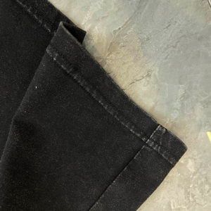 Ensemble court personnalisé avec t-shirt uni délavé et short de jogging – 2 pièces – Tenue urbaine haut de gamme - Product Image 5