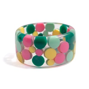 Bracelet en résine tendance et mignon, à pois colorés, bijoux unisexes de qualité supérieure, bracelets en acrylique élégants pour femme - Product Image 1