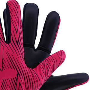 Gants de football gaélique de haute qualité en latex et élasthanne avec le meilleur logo de gants, fabriqués directement au Pakistan - Product Image 4