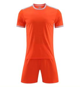 Conjunto de Camiseta y Pantalones Cortos de Fútbol Personalizados al por Mayor, 100% Poliéster, Manga Corta, Entrenamiento en Equipo, Opciones de Color y Talla Personalizadas, Uniforme de Fútbol - Product Image 2
