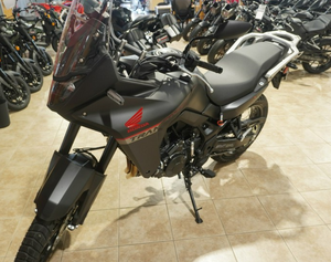 Mejor Precio 2025 Super Ofertas XL750RR Motocicletas Nuevas Personalizadas de Grado Industrial/DIY OEM/ODM/OBM Origen Japón 2 Años de Garantía - Product Image 2