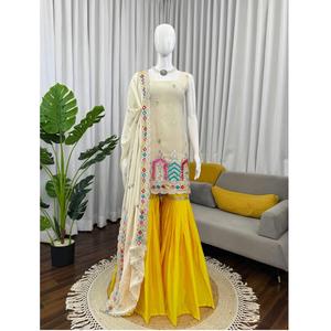 Conjunto Sharara de Diseñador de Alta Calidad para Fiestas y Ocasiones Especiales, Tela Chinnon de Seda Pesada Reversible, Marca TENNECY - Product Image 1