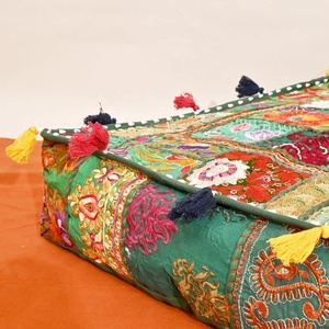 Coussins de sol hippy housse de coussin décorative bohème coussin patchwork sari - Product Image 4