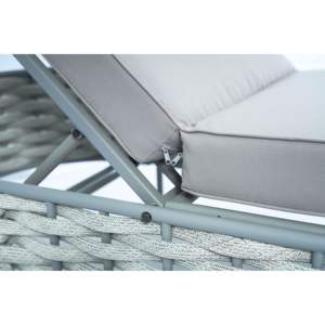 Chaise longue d'extérieur en corde tissée à la main de luxe avec coussins d'accoudoir en aluminium réglables pour terrasse au bord de la piscine ou bain de soleil - Product Image 6
