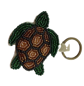 Porte-clés BON VOYOGO faits à la main, durables et étincelants, avec perles de verre blanches et rouges, en provenance d'Inde - Product Image 5