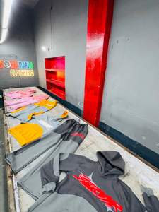 Conjunto Deportivo Personalizado para Hombre con Estampado Puff, Pantalones Jogger Acampanados y Sudadera, 100% Algodón - Product Image 4