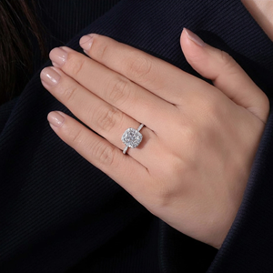 Bague de fiançailles en or 14K 18K avec diamant taille coussin et halo, bague de mariée pavée, bijoux de luxe pour femme - Product Image 4