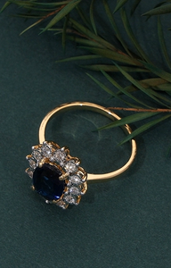 Bague de fiançailles de luxe en or jaune 18 carats plaqué or, diamant de laboratoire ovale de 2,5 carats, certifié IGI, style romantique, bijoux de mariage - Product Image 4