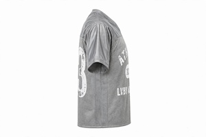 Camiseta Deportiva de Malla Estampada Oversize Estilo Vintage Gris Claro Personalizada para Fútbol Americano, con Efecto Desgastado, Colección LVBY Academy Sports - Product Image 3