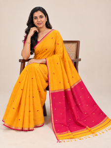 Sari en soie brodé jaune et rose LoomIndia avec bordure Zari, robe traditionnelle indienne pour femme, matériaux recyclés, longueur ras du sol - Product Image 2