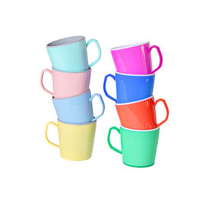 Gobelet à boisson rond bicolore – Tasse à boisson réutilisable en plastique - Product Image 1