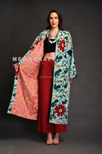 Kimono Bohemio con Bordado Floral Suzani, Chaqueta de Invierno Uzbeca, Abrigo Largo Informal, Prenda Exterior Tejida, Talla Grande, con Diseño Especial - Product Image 3