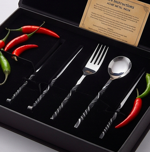 Ensemble de couverts élégants en argent avec manche courbé, 2 tons de couleur, acier inoxydable de qualité supérieure, pour cuisine, hôtel, événements et service. - Product Image 5