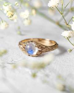 Bague de fiançailles en pierre de lune Gao, argent sterling 925 massif, plaqué or 14 carats, certifiée IGI, style Art Déco, unique, inspirée de la nature, minimaliste - Product Image 1