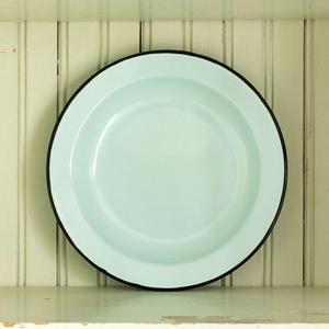 Assiette Ronde Plate en Métal Émaillé Beige avec Bord Bleu Marine, Assiettes Personnalisées, Présentoir à Plats, Vaisselle Moderne et Décorative - Product Image 6
