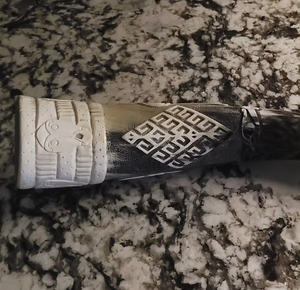 High Quality Drinking Horn With Vegvisir Engraving Available <b>at</b> Wholesale Prices Agate Drinking Horn - Product Image 3