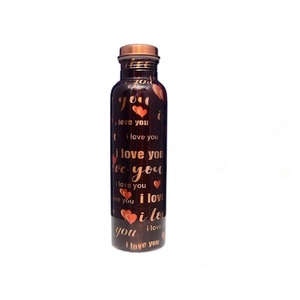 Ensemble de bouteilles d'eau en cuivre très demandées, réutilisables, en métal, pour la maison, la cuisine, le bureau, la salle de sport, disponibles au prix d'exportation - Product Image 1
