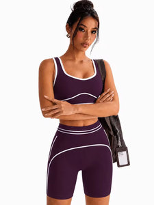 Ensemble de yoga 2 pièces pour femme avec bordure blanche contrastante, soutien-gorge de sport rembourré à col en U et short cycliste taille haute, pour la gym, l'entraînement, le fitness, la course et les activités sportives - Product Image 6