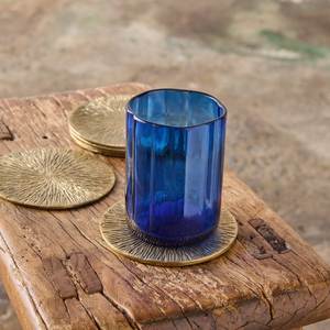 Sous-verre industriel moderne en métal offrant une résistance supérieure à la chaleur pour tasses à café, mugs, verres et boissons. - Product Image 4