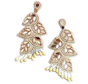 Meilleures ventes de boucles d'oreilles en perles faites à la main, designs et styles de boucles d'oreilles pour femmes, bijoux de fête festifs au meilleur prix, boucles d'oreilles en perles - Product Image 1