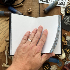 Diario de Cuero con Diseño de Esqueleto de Tercer Ojo, Libro de Hechizos de Cuero Negro con Ojo Azul, Cuaderno de Tapa Dura con Encuadernación Antigua, Papeles Blancos Hechos a Mano - Product Image 6