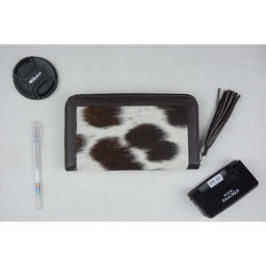 LAXURA - Bolso de Mano Pequeño de Piel de Vaca con Pelo para Mujer, Bolso Bordado Hecho a Mano de Lujo, Forro de Cuero Genuino, Cadenas, Pelo, Portátil - Product Image 3