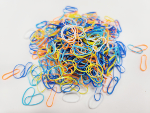 Bandes élastiques pour cheveux en TPU, fabriquées en Corée, unisexes, personnalisées OEM ODM, dans une bouteille en plastique, non toxiques, élastiques, certifiées OEKO-TEX - Product Image 2