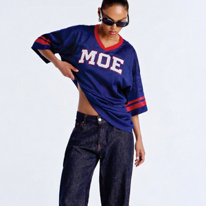 Camisetas Deportivas Extra Grandes Personalizadas, Cuello en V, Transpirables, Ropa Urbana, Logotipo Personalizado, Sublimación OEM, Camiseta de Fútbol Americano - Product Image 3