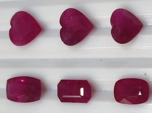 ทับทิมธรรมชาติจากรัฐราชสถาน รูปทรงหัวใจและแปดเหลี่ยมแบบคุชชั่นคัท  หินมีค่าสำหรับทำแหวน - Product Image 2