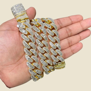 Cadenas de Moissanita Plateada de 18 mm con Brillo Intenso para Hombre y Mujer, Cadena Cubana de Plata 925 y Oro con Diamantes con Claridad VVS - Product Image 5