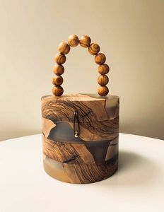 Bolso de Mano Tipo Clutch de Madera Premium, Hecho a Mano, Elegante, para Mujer, Ideal para Fiestas, Bodas y Eventos - Product Image 3