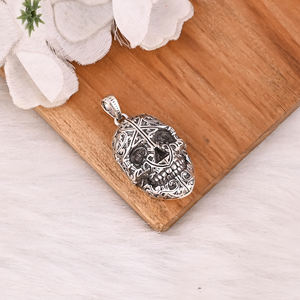 Colgante de Calavera de Plata Oxidada Hecho a Mano en Plata de Ley 925 de Fabricante Mayorista a Precio de Fábrica, Compre en Línea - Product Image 3