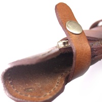 Funda para cuchillo de acero al carbono y cuero inoxidable de alta calidad hecha a mano, con punta caída, color personalizable OEM, cubierta fija duradera y ajustable.