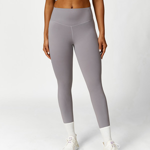 Ensemble de yoga 2 pièces respirant et écologique : Crop top sans coutures à col rond et bretelles spaghetti, couleur unie, taille haute - Product Image 5