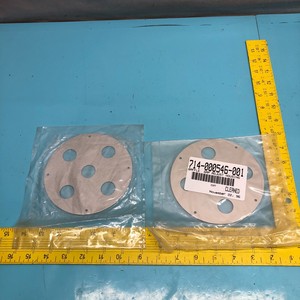 2 LAM 714-000546-001 BAFFLE <b>GAP</b> ADJUST HOUSING - Trusted Global Legacy Semiconductor Equipment and Parts at - Product Image 1