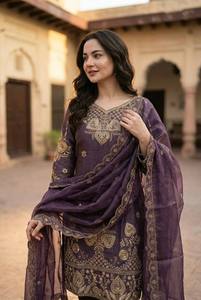 Ensemble Kurti en soie brodée violette pour femmes, Salwar Kameez avec Dupatta, tenue ethnique traditionnelle pour mariage et fête - Product Image 2