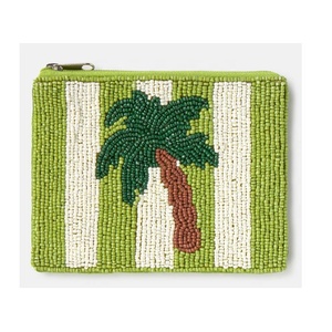 Porte-monnaie de Noël blanc perlé avec motif houx et flocon de neige, pochette de rangement pour pièces de monnaie, cartes et maquillage, accessoire cadeau pour femme - Product Image 3