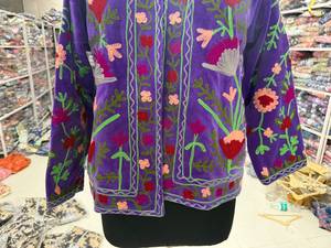 Chaqueta de terciopelo floral bordada a mano para mujer, cuello mandarín, manga larga, estilo étnico de otoño, regalo para ella - Product Image 5