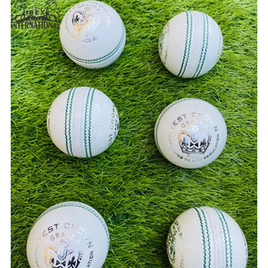 ลูกคริกเก็ต Test Crown เกรด A สีขาว น้ำหนัก 156 กรัม ยี่ห้อ Kookaburra ตะเข็บคุณภาพพรีเมียม IBEX HILLS เย็บด้วยมือ แกนคอร์กเต็ม - Product Image 5