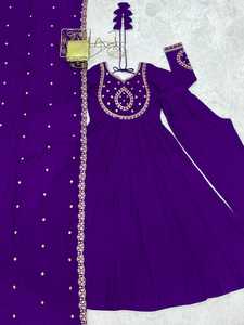 Ensemble Anarkali de luxe en soie Chanderi pure romaine, coupe évasée, avec dupatta et pantalon, prêt-à-porter pour femme, tenue ethnique - Product Image 5