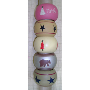 AYAANS CREATIONS Elegantes Brazaletes Cristianos de Acrílico Multicolor con Diseño de Arcoíris para Mujer, Paquete al por Mayor para Regalo - Product Image 3